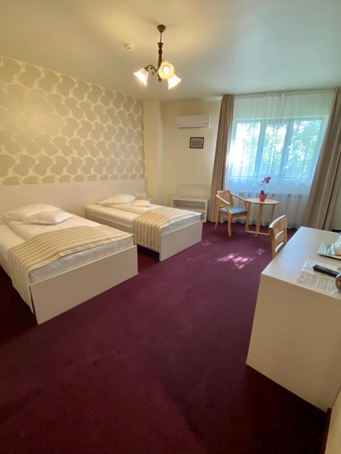 Pensiunea Rix Rooms Focşani Exterior foto